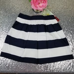 3 / $15 Banana Republic Skirt